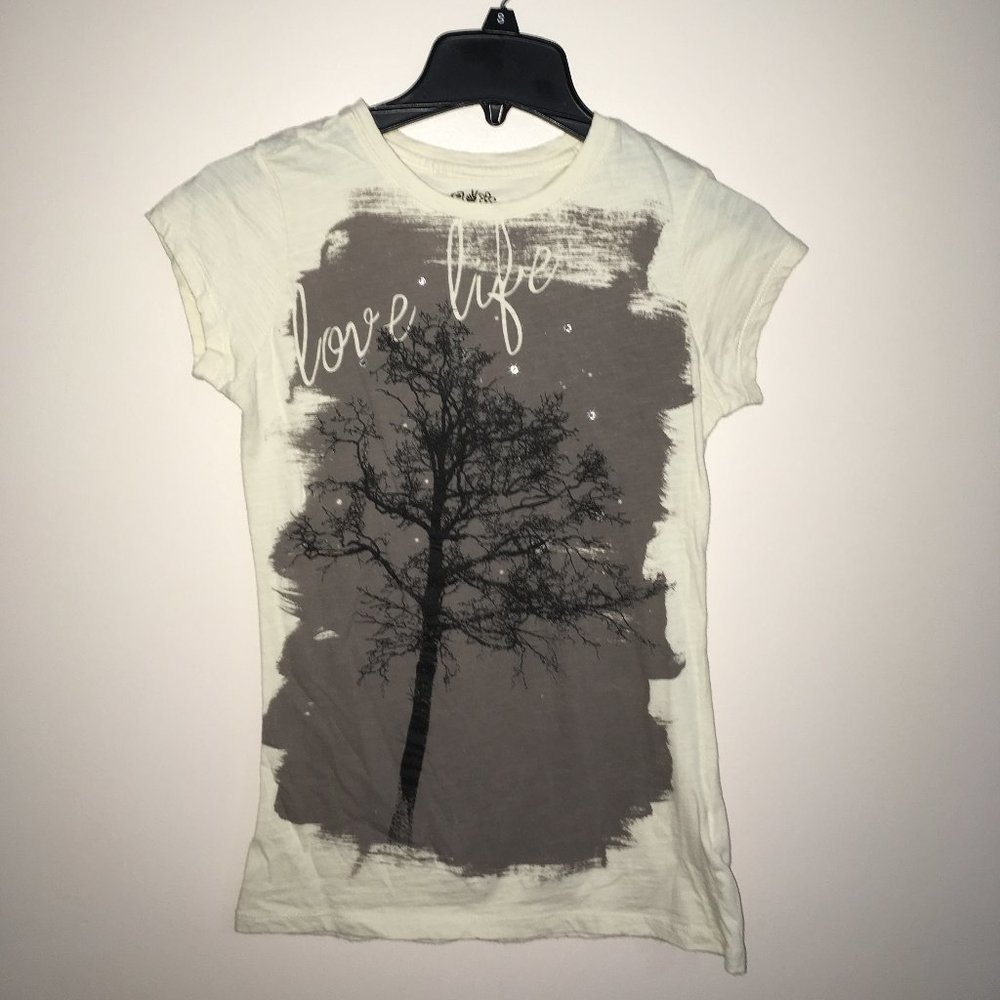 Juniors' Short Sleeve Graphic T-Shirt